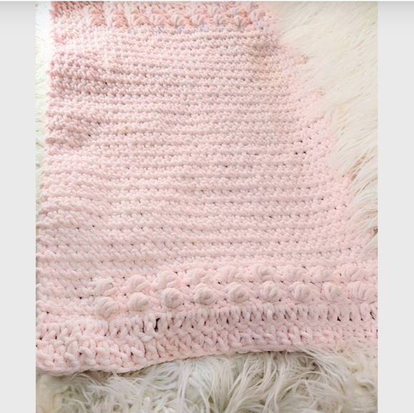 Blush Bobble Blanket - Picture 4 of 4
